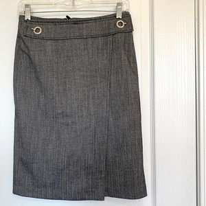 H&M gray pencil skirt.